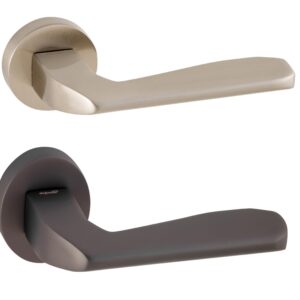 Falcon Door Handle Lever On Round Rose