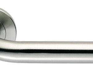 Eurospec Straight Polished Stainless Steel Or Satin Stainless Steel Door Handles (Sold In Pairs)