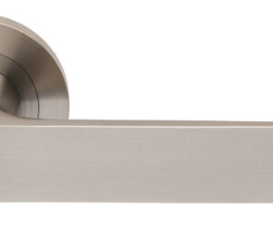 Eurospec Zurigo Dda Compliant Satin Stainless Steel Solid Door Handles (Sold In Pairs)