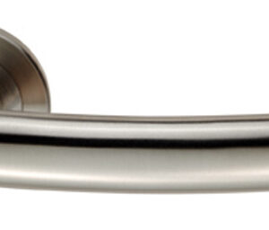 Eurospec Scimitar Dda Compliant Satin Stainless Steel Door Handles (Sold In Pairs)