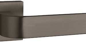 Atlantic Tupai Rapido Curvaline Turis Designer Door Handles On Square Rose, Matt Black - T2732SMB (sold in pairs)