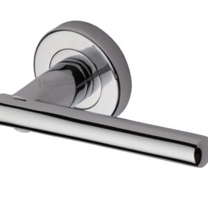 Heritage Brass Challenger Polished Chrome Door Handles On Round Rose (Sold In Pairs)